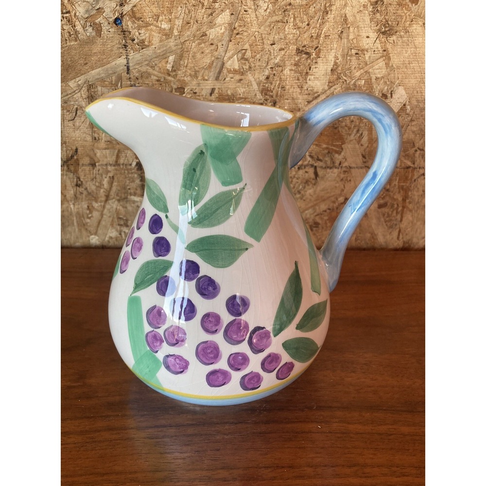 Oggi Corporation USA Pitcher Vi Rage Grapes Wine Vineyard